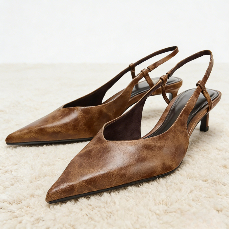 Women Shoes Brown Colour - Retro Brown Kitten Heel Designer Pumps