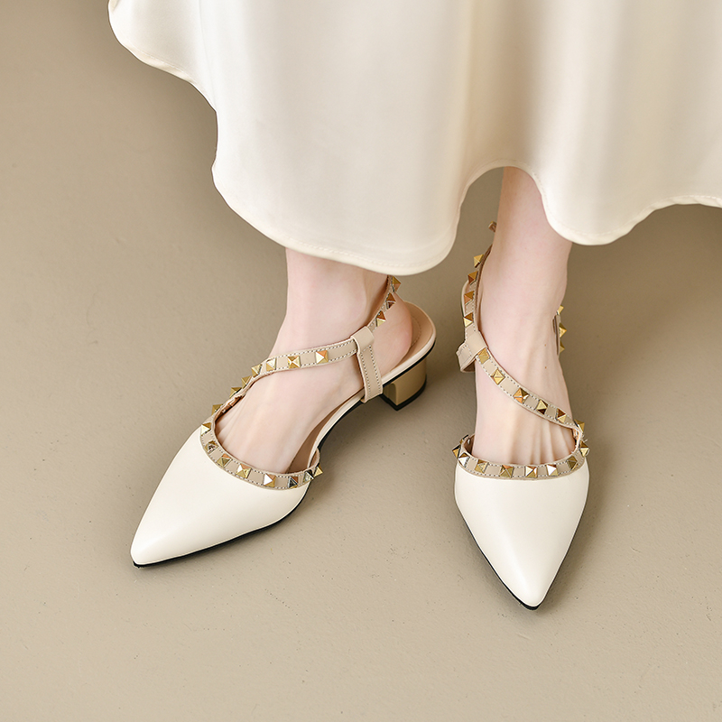 Women Shiny Back Buckle Strap  - огляд і ціна Metallic Heel Sandal