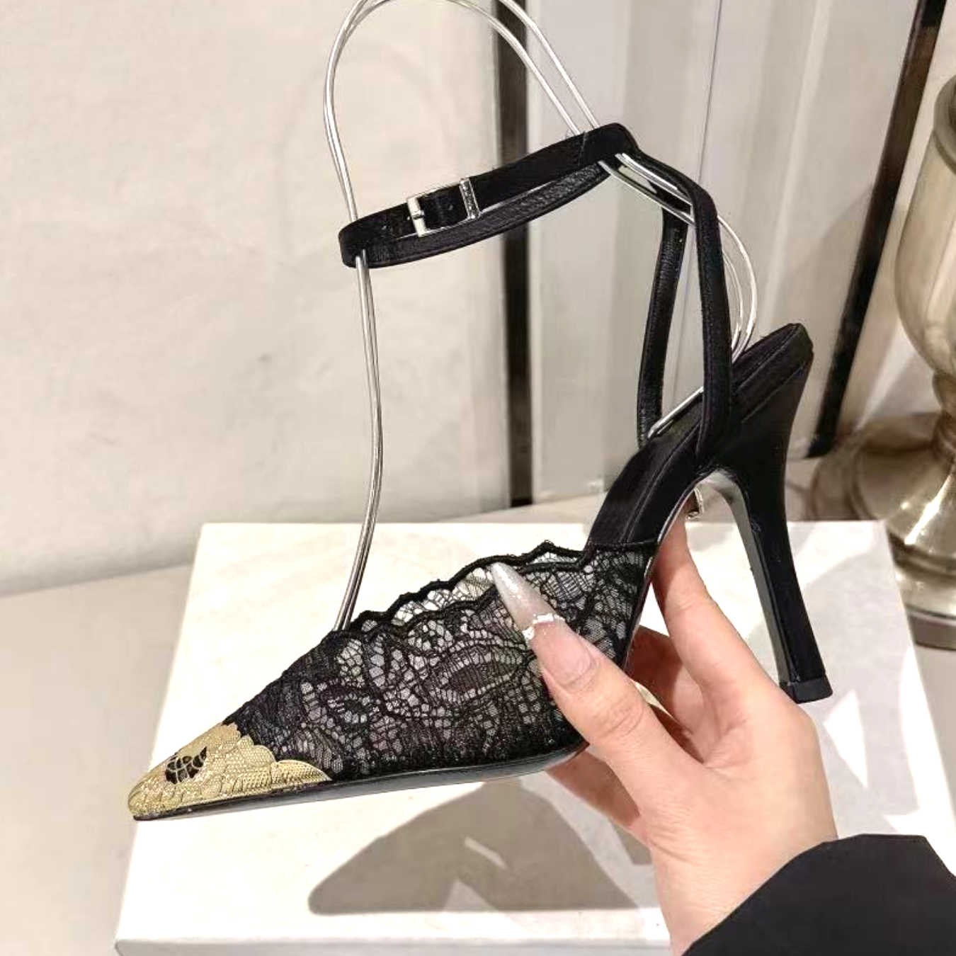 2026 Summer Trendy New Shiny F - огляд і ціна Metallic Heel Sandal