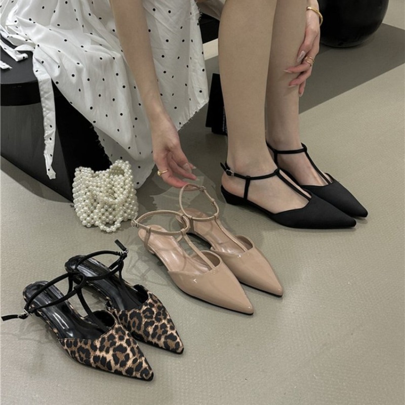 Womens Pointed Toe T-Strap Kit - огляд і ціна Women'S Shoes Kitten Heels