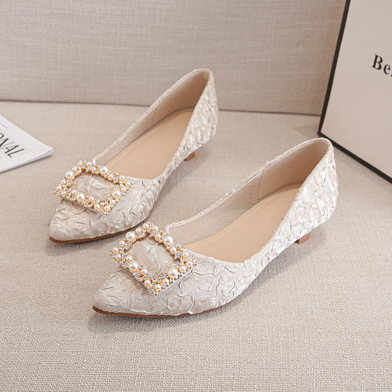 Ivory Textured Satin Pointed T - огляд і ціна Women'S Shoes Kitten Heels